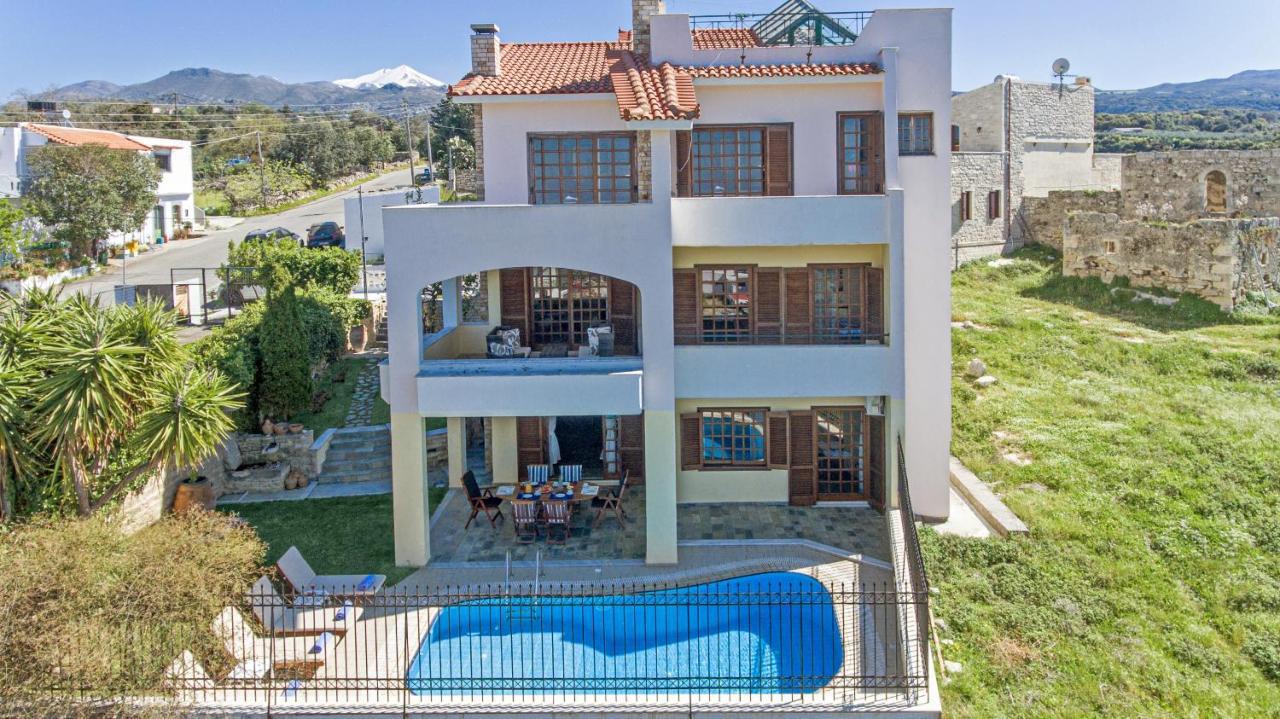 Dim Art Traditional - With Private Pool
