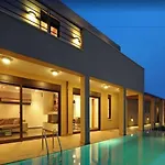 Rimondi Jas Villa