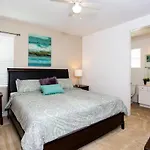 11Br Mansion - Luxury Resort - Sleeps 26 - Private Pool, Hot Tub And Bbq!