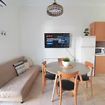Rena House