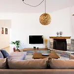 Villa Mika
