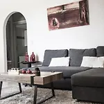 Thalassa Seaside Apartment