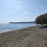 Neva Apartments By The Beach