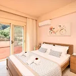 Aqua Blue Villas With Heated Pool