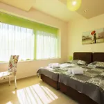 Villa Green Mare