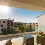 Villa Amelia I Free 9 Seater Mini Van & Pool