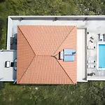 Klelia Villa