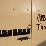 Villa Tholos