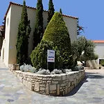 Sylvia Hotel