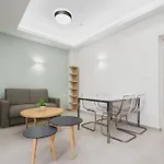 Central Apts. For Large Group With Parking & Yard