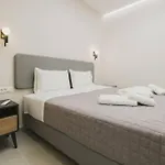 Central Apts. For Large Group With Parking & Yard