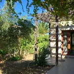 Villa Manios