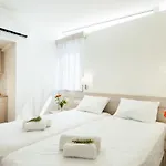 Giannis Apts