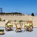 Giardino Apt, Comfort With Views To Remember!