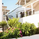 Apladas Hotel