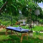 Zisis Villa, Apladiana Mylopotamou