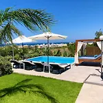 Villa Izabela Apartments With Private Pools
