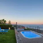 Panorama Traditional House With Private Pool