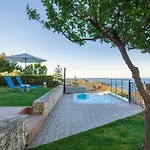 Panorama Traditional House With Private Pool