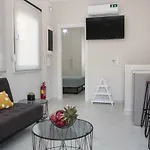 Luxy Apartment A, Near Beach, Private Parking