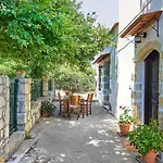 Platanos Stone House