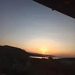 Peaceful Studio Apartment Near The Sea!