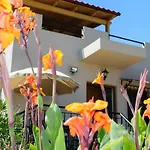Casa Vasilia Traditional Home