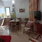 Lena Apt