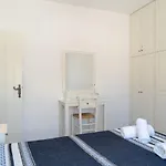 Blue Moon Apartments