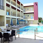 Alexandros Hotel