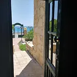 Komis Studios