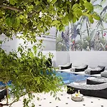 Vasia Boulevard - Adults Only