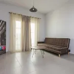 Flat For 3 People Near City Center