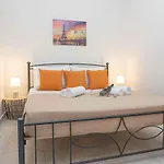 Tzortzi'S Family Apartments