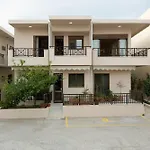 Dolphin Luxury Apartments