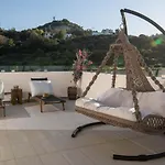 Helen Luxury Holiday House With Sea View
