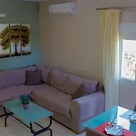 Lydia'S Apartment