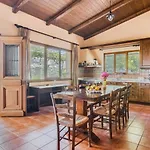 Luxurious Villa In Malades Crete