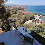 Emerald Apartment Halepa