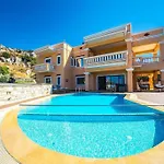Grand Olympia,Luxury, Spacious Indoor&Outdoor Area