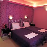 Niriides Beach Hotel