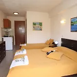 Elounda Olive Garden Apts & Studios