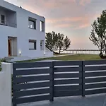 Amoutsa Seaside Villa