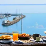 Indigo Luxury Apartment