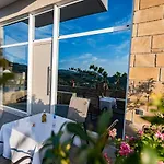 Rikanthos Stone Sea View Apartment Ι
