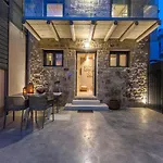 Evangelia Casa, Comfy Stay, Centrally, With Views!