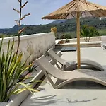 Georgioupoli Studio 2 With A Pool And Lake Views