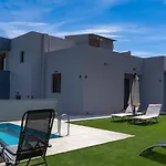 Villa Serenity - Heated Pool