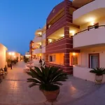 Elpis Studios And Apartments
