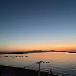 Rika'S Seaside Apartments